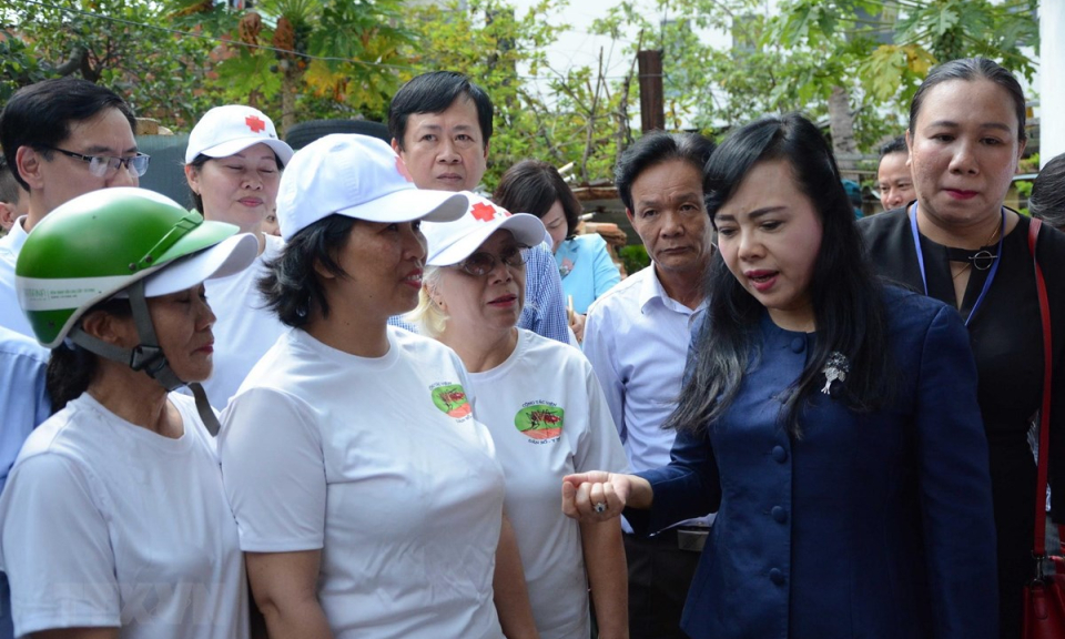 Bộ trưởng Bộ Y tế kiểm tra tình hình bệnh sốt xuất huyết tại Đà Nẵng