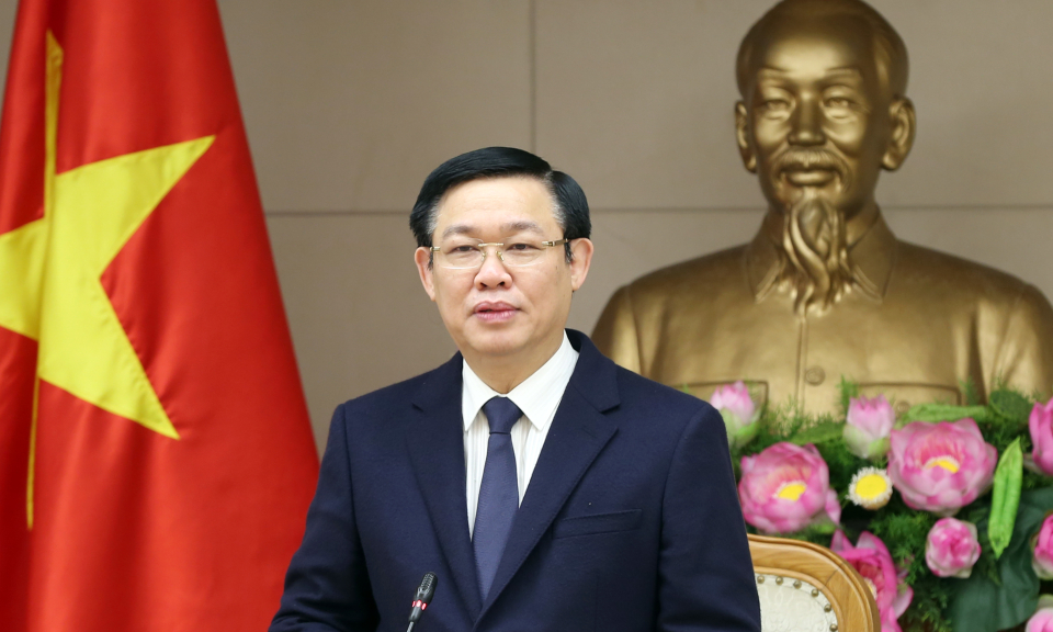 Phó Thủ tướng Vương Đình Huệ lên đường thăm các nước châu Phi