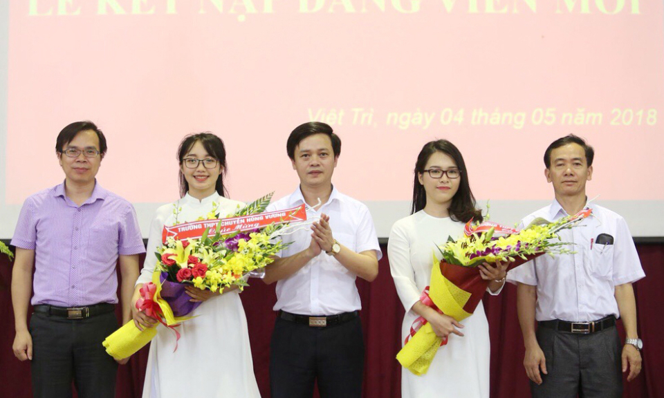 Phú Thọ: Phát triển đảng viên mới trong học sinh, sinh viên