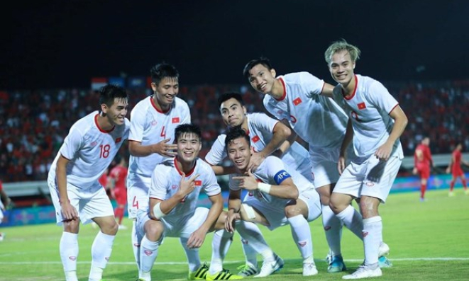 Mít-tinh trọng thể kỷ niệm 140 năm Ngày sinh V.I.Lê-nin