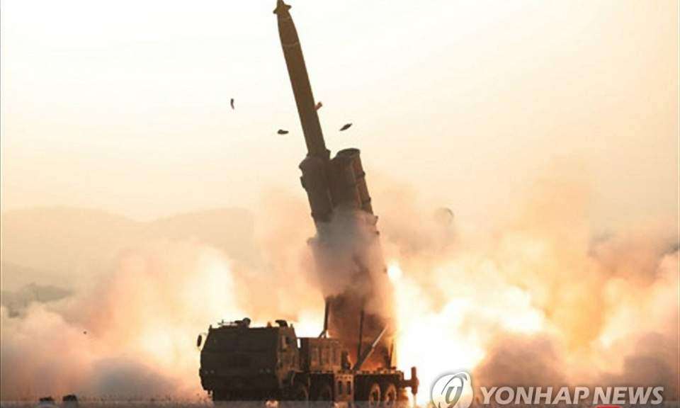 KCNA: Triều Tiên thử thành công hệ thống phóng rocket đa nòng cỡ lớn