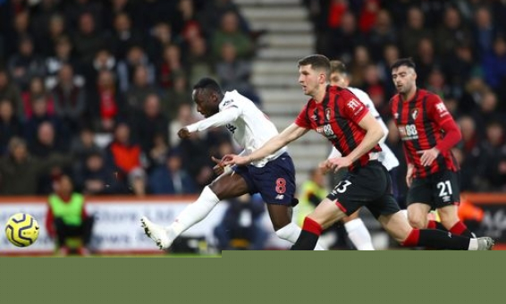 Liverpool và Tottenham cùng thắng tưng bừng