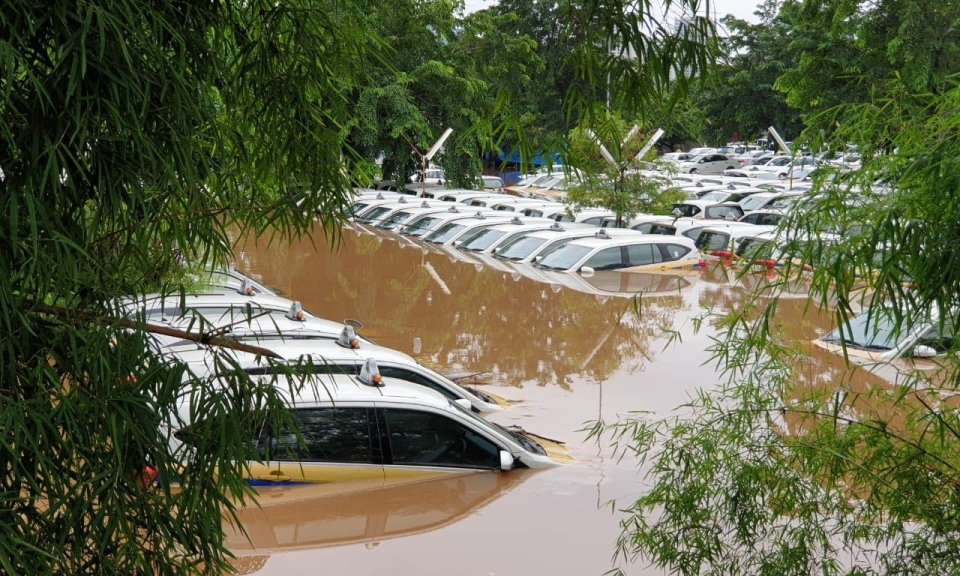 Ít nhất 21 người thiệt mạng do mưa lớn gây ngập lụt tại Jakarta