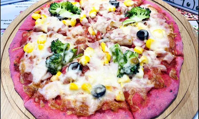 Hà Nội có pizza làm từ thanh long