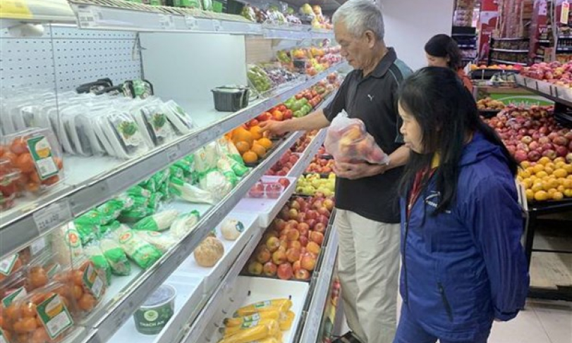 Hàng hóa bán lẻ và doanh thu dịch vụ tiêu dùng giảm mạnh