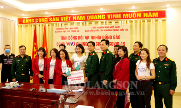 VTV3 tặng vật tư y tế phòng chống Covid – 19 cho Bộ CHQS tỉnh Lạng Sơn