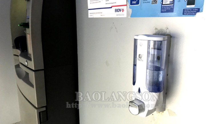 Một số cây ATM chưa được trang bị vật tư và hướng dẫn phòng chống dịch Covid – 19