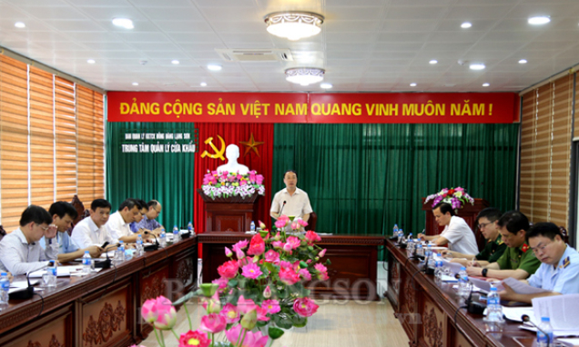Kiểm tra tình hình xuất nhập khẩu và phòng, chống dịch Covid-19 tại các cửa khẩu