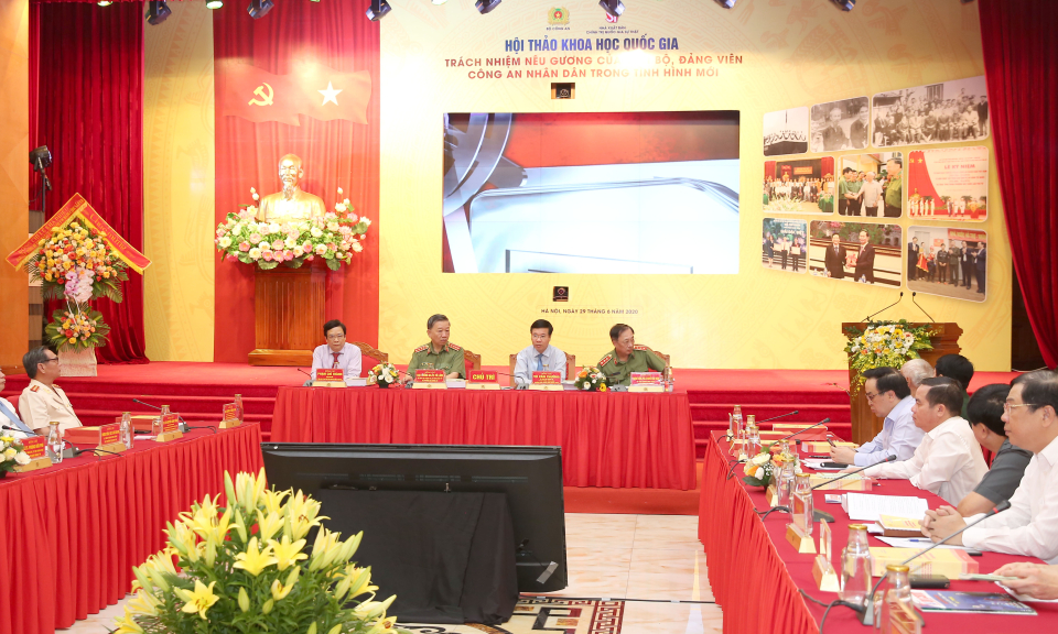 Phát huy tinh thần nêu gương, siết chặt kỷ cương, phòng ngừa sai phạm, suy thoái
