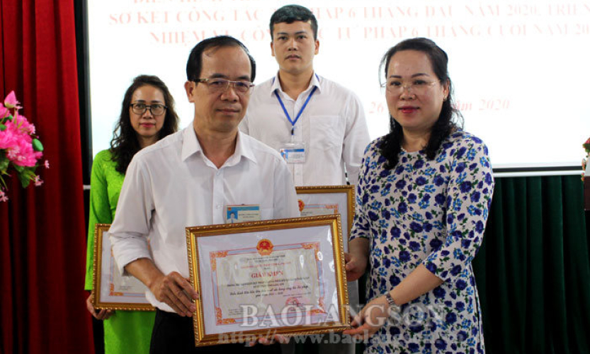 Sở Tư pháp biểu dương 3 tập thể, 6 cá nhân điển hình tiên tiến giai đoạn 2015 – 2020
