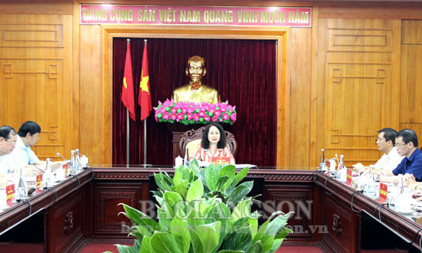 Duyệt nội dung đại hội các đảng bộ: thành phố Lạng Sơn, huyện Văn Quan, Văn Lãng và Đảng bộ Khối các