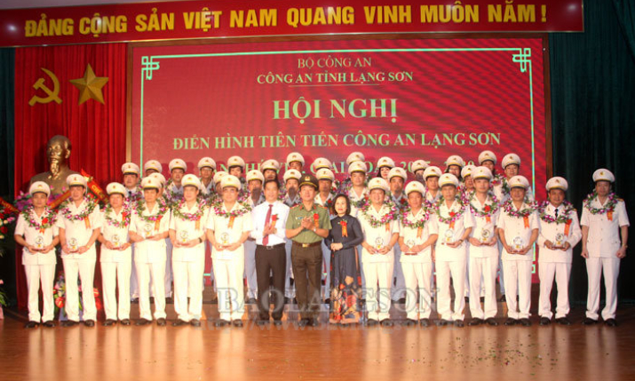 Nguyễn Phú Trọng tiếp; Chủ tịch nước Trương Tấn Sang hội đàm; Thủ tướng Nguyễn Tấn Dũng hội kiến Tổng thống