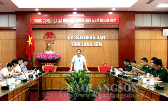 UBND tỉnh xem xét tình hình người nước ngoài nhập cảnh vào tỉnh Lạng Sơn