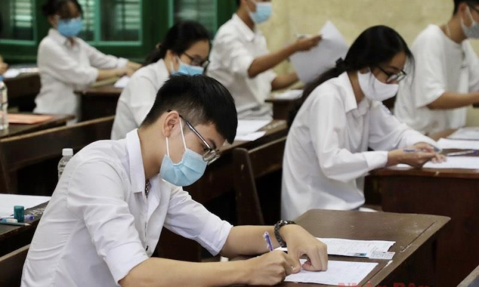 Đối sánh điểm thi và điểm học bạ của thí sinh