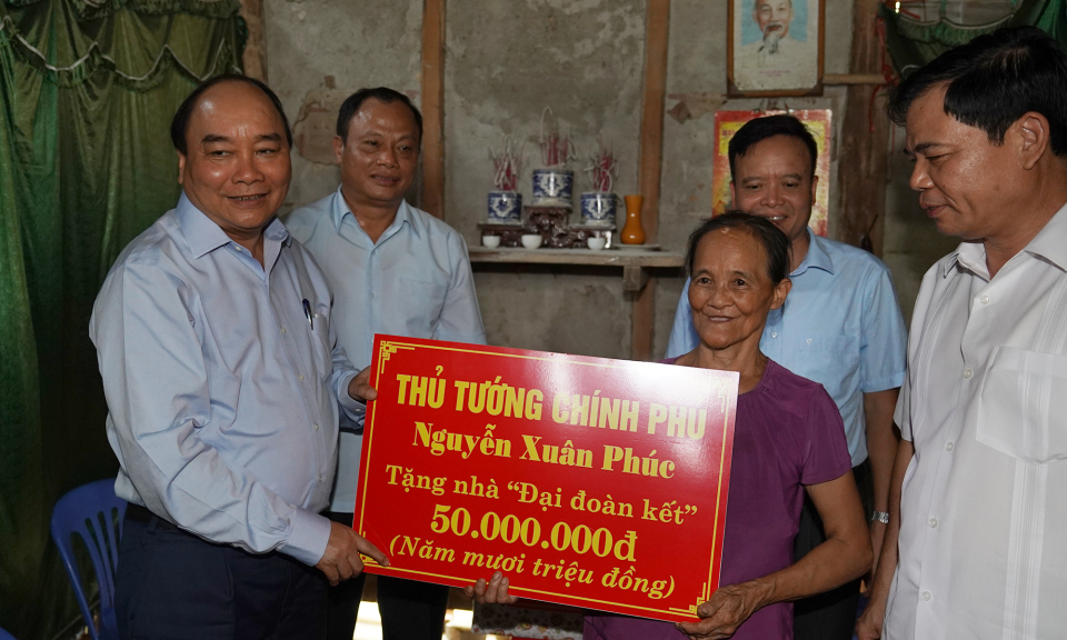 Khoan thư sức dân, kế sâu bền gốc