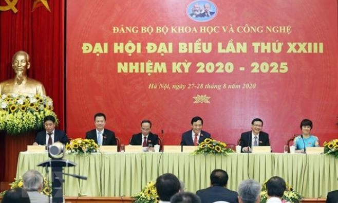 Làm sâu sắc hơn vai trò của khoa học, công nghệ và đổi mới sáng tạo