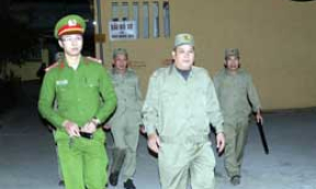Những người bảo vệ bình yên dân phố