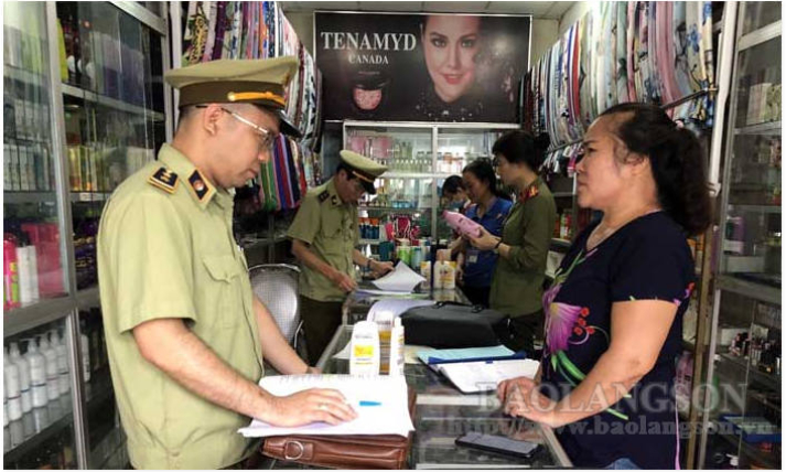 Tăng cường ngăn chặn mỹ phẩm nhập lậu