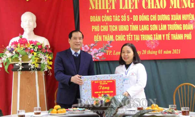 Lãnh đạo UBND tỉnh thăm, chúc tết tại thành phố Lạng Sơn và huyện Chi Lăng