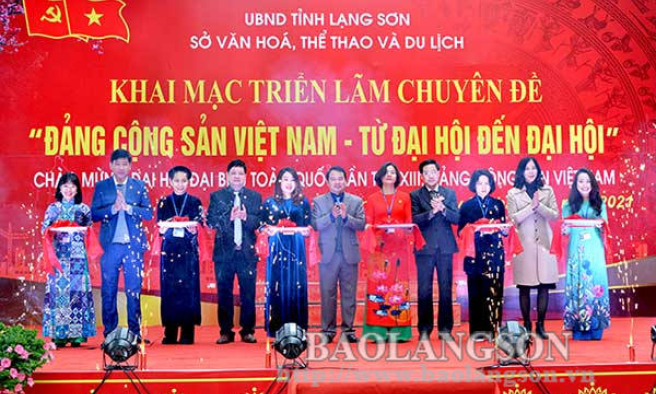 Khai mạc triển lãm chuyên đề “Đảng Cộng sản Việt Nam - Từ Đại hội đến Đại hội”