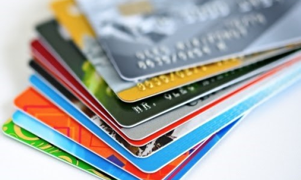 Ngân hàng phải phát hành thẻ ATM mới có gắn chip từ ngày 31/3