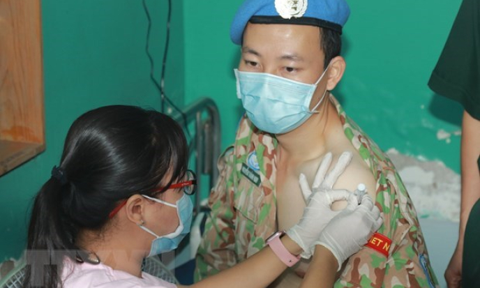 Lập danh sách 10 nhóm ưu tiên tiêm vaccine COVID-19 miễn phí toàn quốc