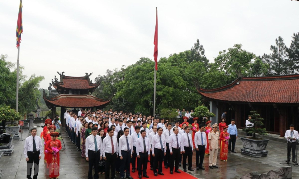 Thành kính Lễ giỗ Đức Quốc Tổ Lạc Long Quân và Tổ Mẫu Âu Cơ