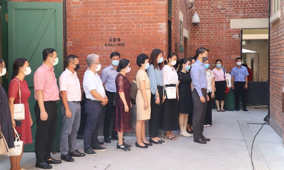 Tưởng nhớ Bác tại di tích ở ngoài nước