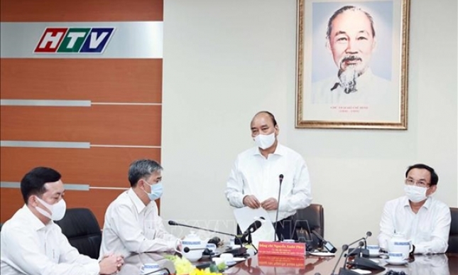 Chủ tịch nước Nguyễn Xuân Phúc thăm một số cơ quan báo chí lớn của Thành phố Hồ Chí Minh