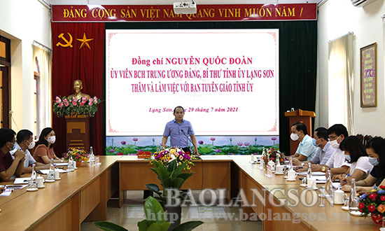 cứu, đổi mới mạnh mẽ nội dung, phương thức, cách thức triển khai nhiệm vụ trên tất cả các lĩnh vực của