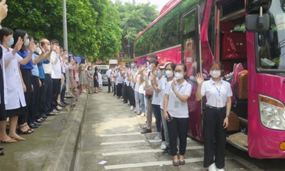 Tăng cường lực lượng quân y cho các tỉnh miền nam chống dịch