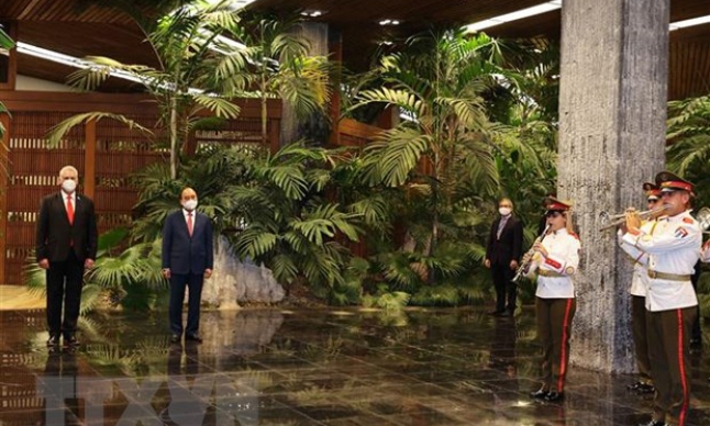 Chủ tịch Cuba chủ trì Lễ đón Chủ tịch nước Nguyễn Xuân Phúc