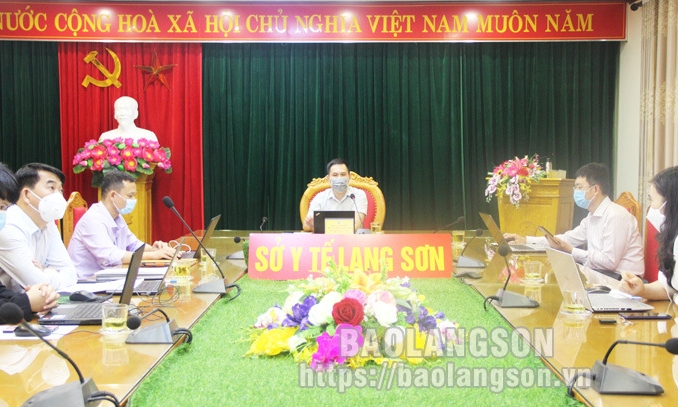 Tiếp tục đẩy nhanh hơn nữa tiến độ tiêm vắc xin phòng COVID-19