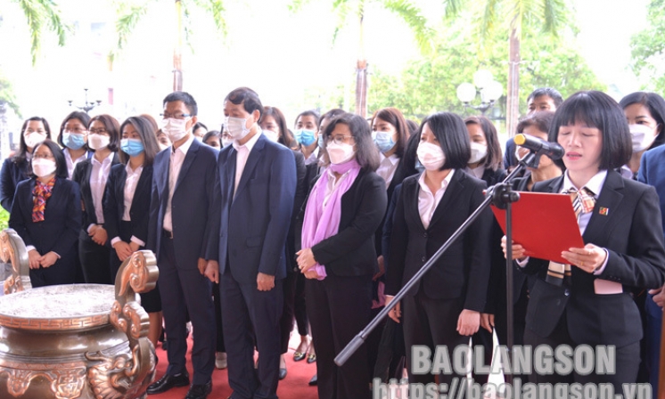 Đảng ủy Ngân hàng Nông nghiệp và Phát triển nông thôn Lạng Sơn: Tổ chức sinh hoạt chuyên đề ngoại khóa