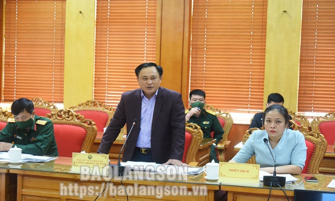 Trao đổi về tình hình ô nhiễm bom, mìn, vật liệu nổ trên địa bàn tỉnh
