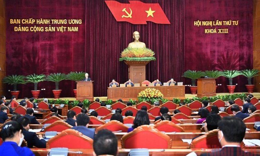 Thông cáo báo chí về ngày làm việc thứ hai của Hội nghị Trung ương 4
