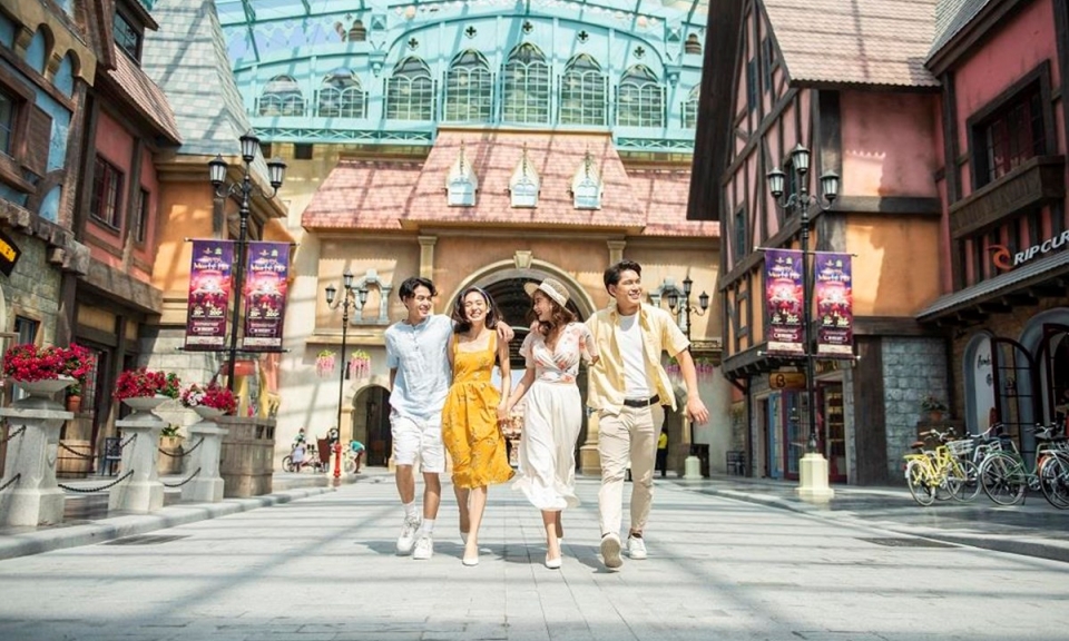 Du lịch cuối năm: Săn nghỉ dưỡng ‘giờ vàng giá sốc’ và tour độc