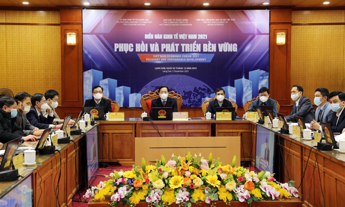 Diễn đàn kinh tế Việt Nam 2021: Phục hồi và phát triển bền vững