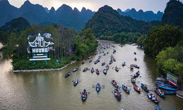 Hà Nội: Tạm dừng tổ chức Lễ hội chùa Hương