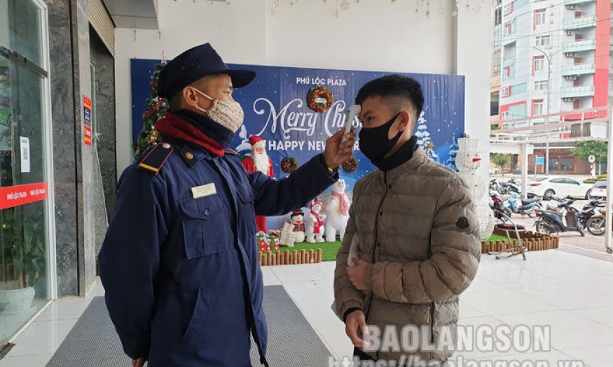 Kỳ nghỉ tết Dương lịch 2022: Người dân thích ứng an toàn, linh hoạt trong phòng dịch