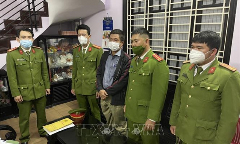 Khởi tố bị can, bắt tạm giam hai lãnh đạo CDC Thừa Thiên Huế