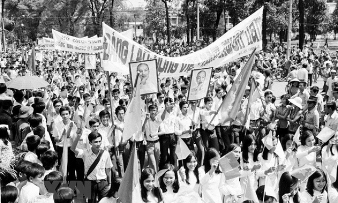 Những bài ca sống mãi cùng tháng 4 lịch sử
