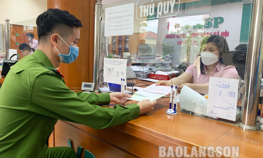 Lộc Bình: Huy động trên 1,2 tỷ đồng tại “Ngày hội gửi tiền tiết kiệm – Chung tay vì người nghèo”