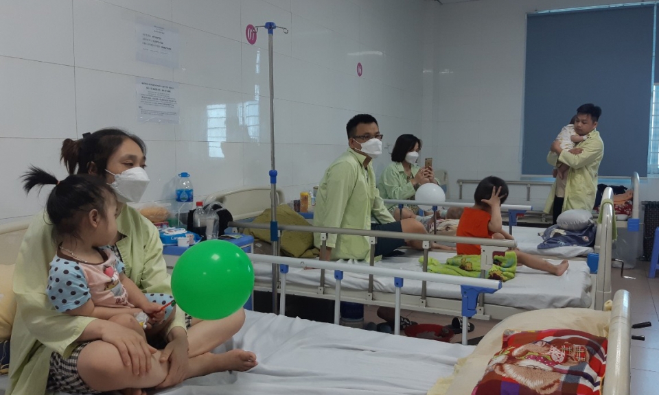 Bệnh truyền nhiễm mùa hè: Những sai lầm trong chăm sóc trẻ
