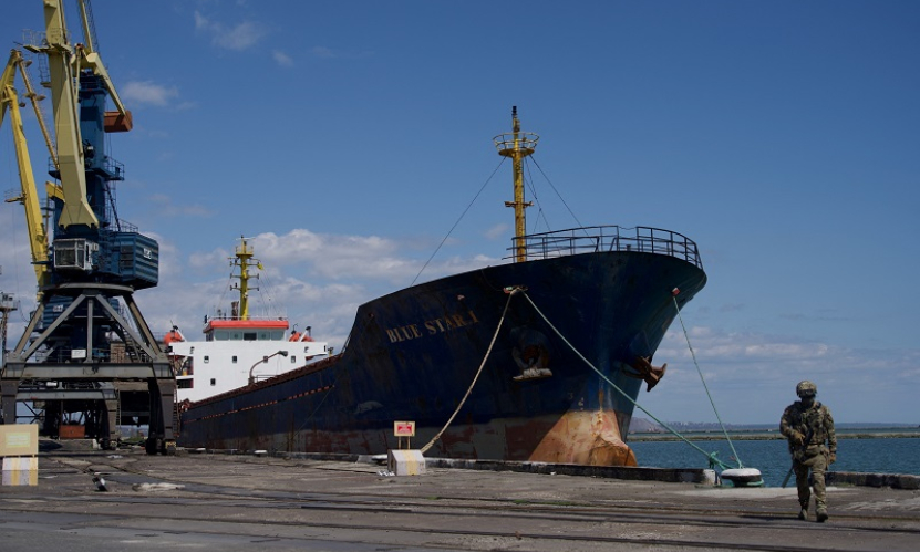 Tàu nước ngoài đầu tiên rời cảng Mariupol của Ukraine