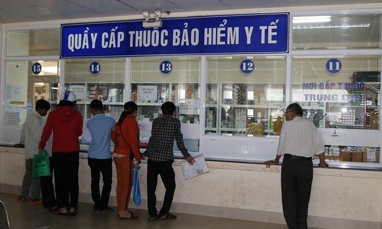 Quan tâm quyền lợi của người tham gia bảo hiểm y tế