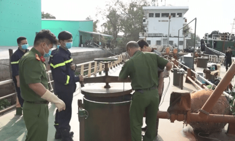 Xét xử vụ 'bảo kê' đường dây vận chuyển gần 2.800 tỷ đồng xăng lậu