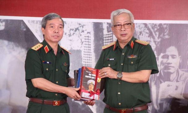 Huế mở cửa đón khách