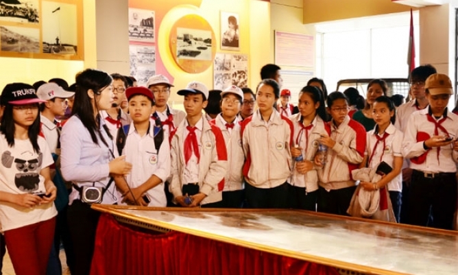 Điều chỉnh chương trình môn Lịch sử bảo đảm khả thi