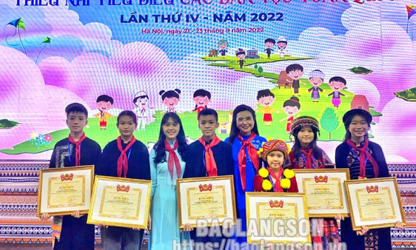 Thiếu nhi Lạng Sơn tham dự Liên hoan thiếu nhi tiêu biểu các dân tộc toàn quốc
